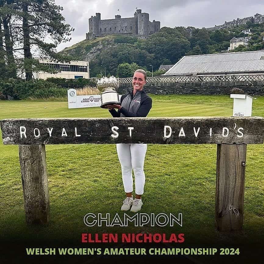 Ellen Nicholas celebrate victory at the Welsh Amateur Championships