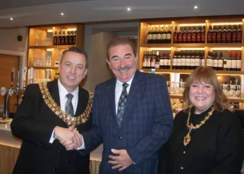 Robin with Mayor and Mayoress of Bolton at the entrance to No 19.