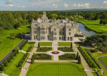 Stunning manor with manicured gardens