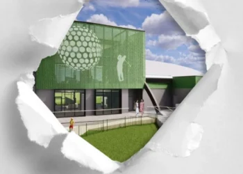 New golf centre design through torn paper