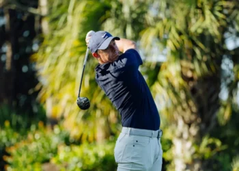 Rory McIlroy TaylorMade Qi4D fairway wood address position Tour player.